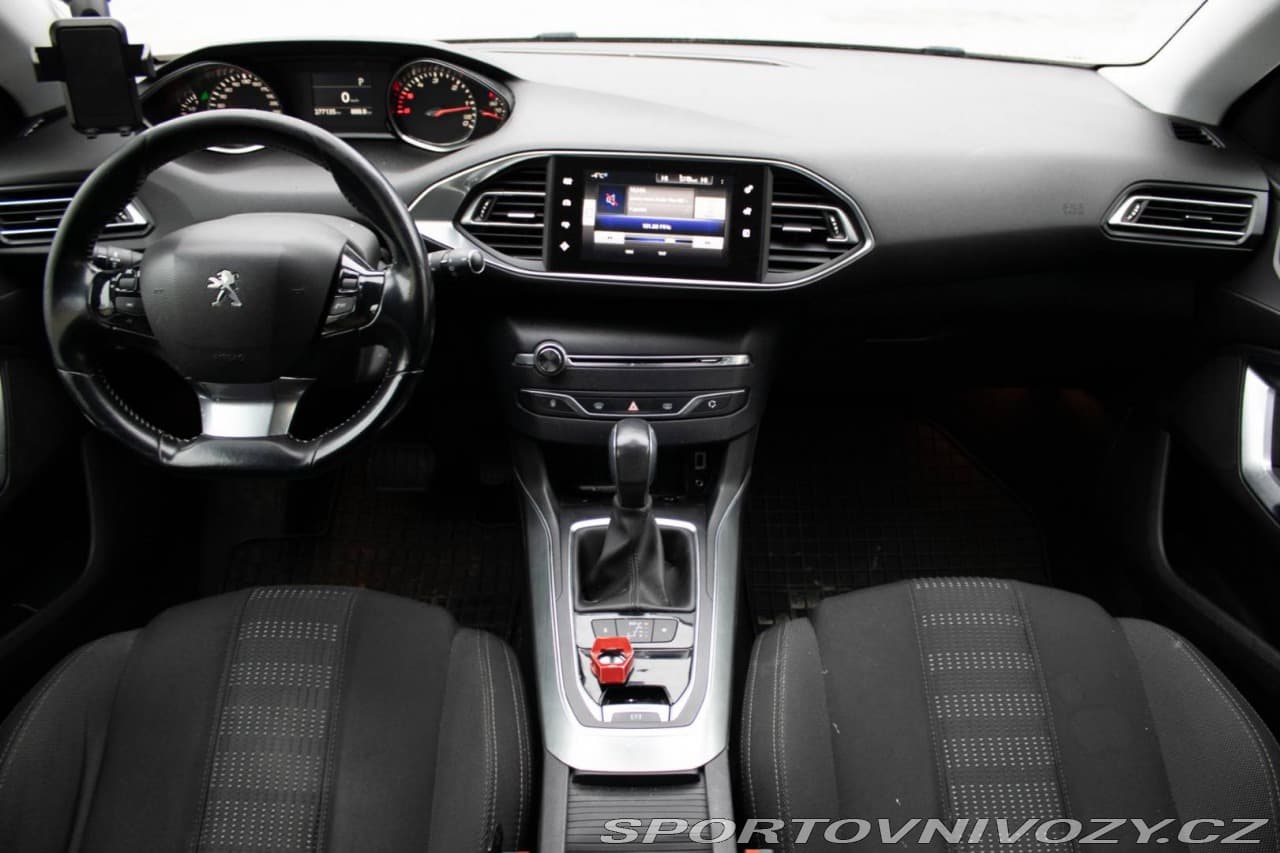 2017 Peugeot 308 - 9