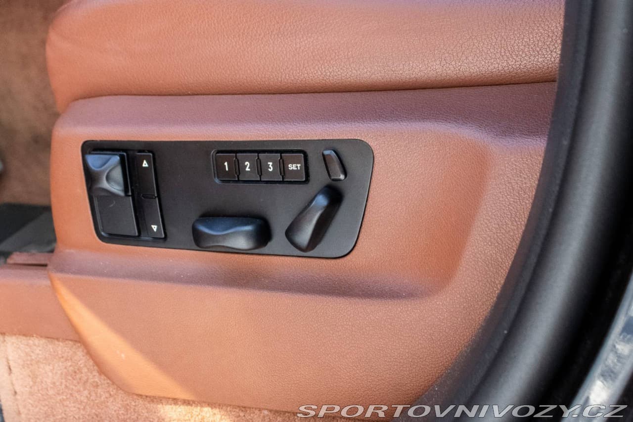 2009 Porsche CAYENNE - 16