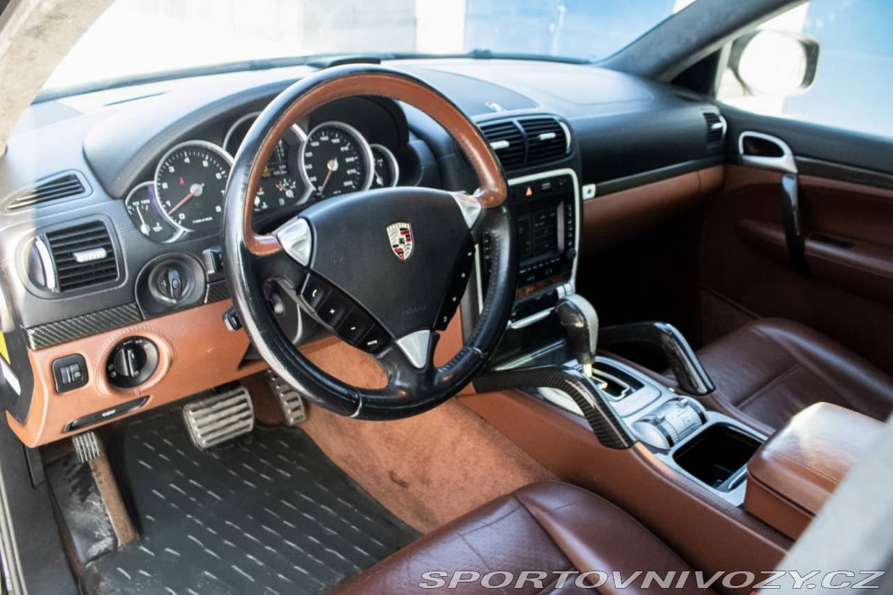 2009 Porsche CAYENNE - 17