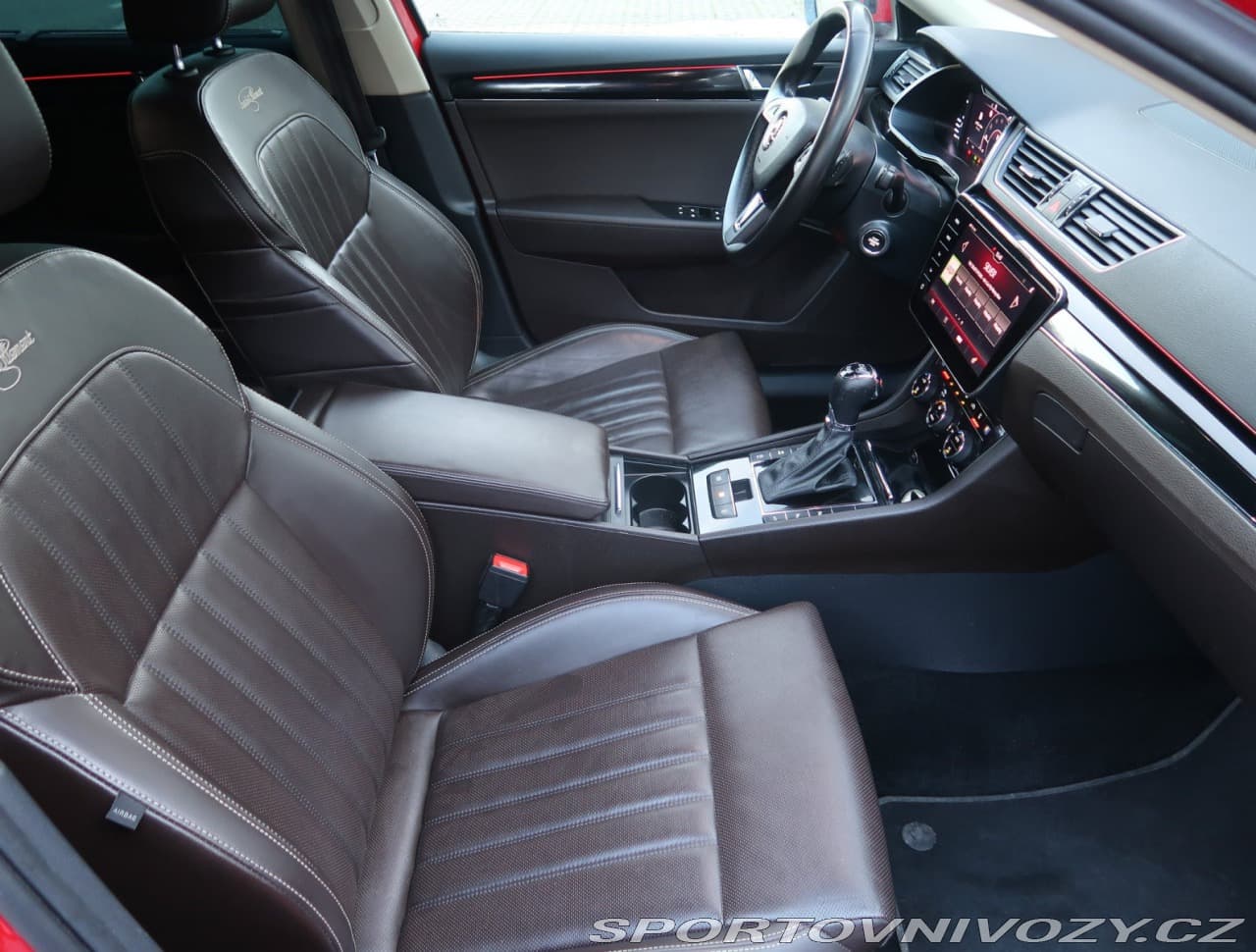 2019 Škoda Superb - 9