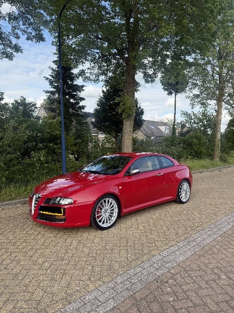 2005 Alfa Romeo GT - 7