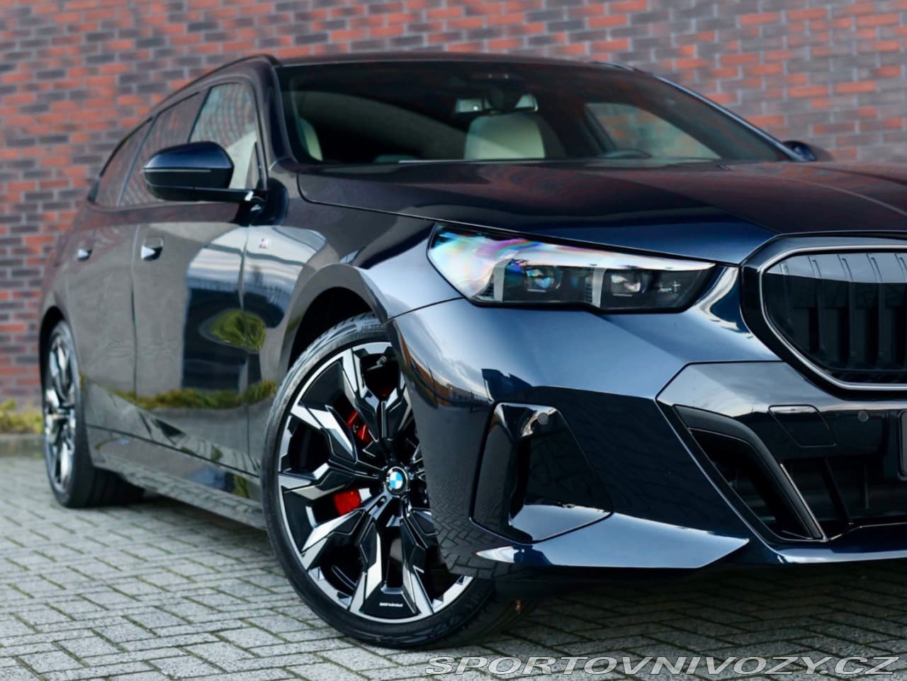 2025 BMW 5-Series - 10