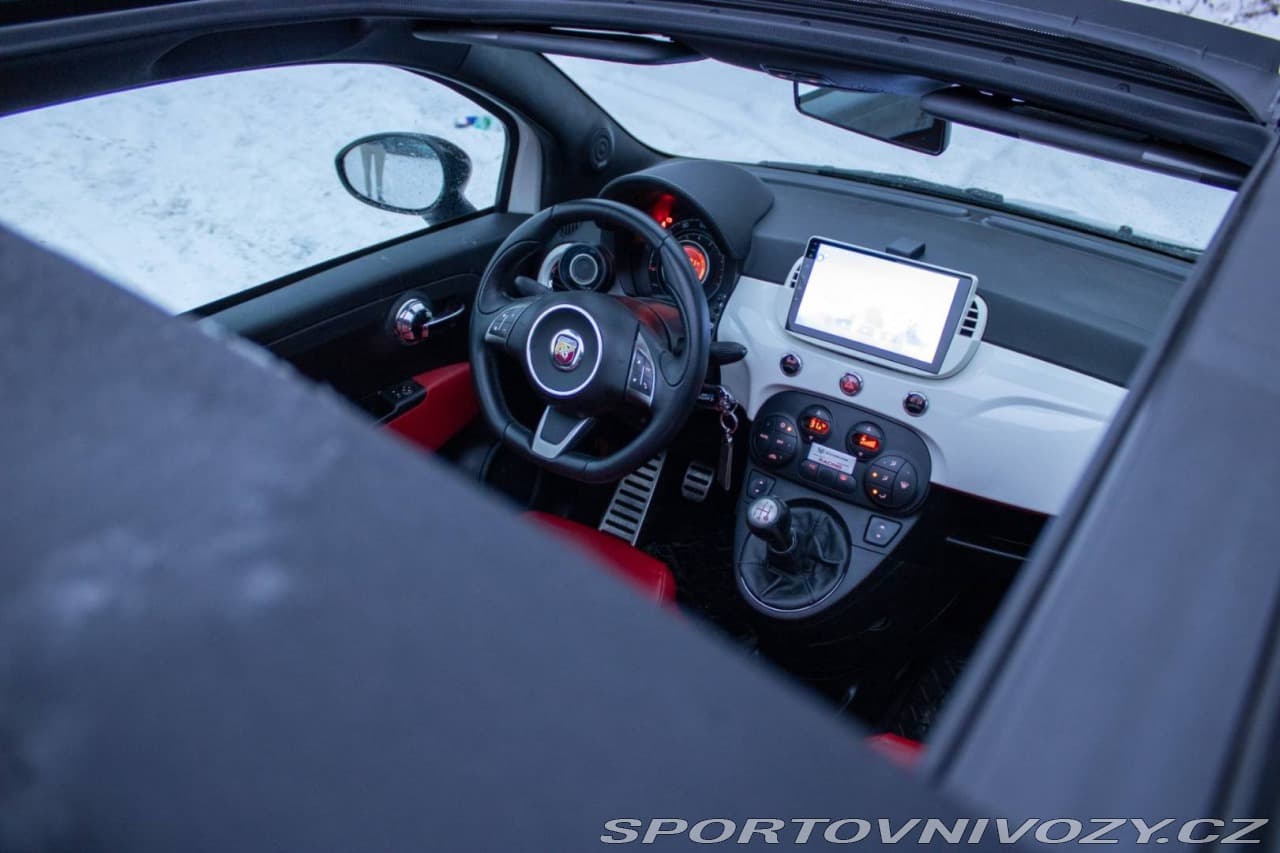 2012 Abarth 500 - 10