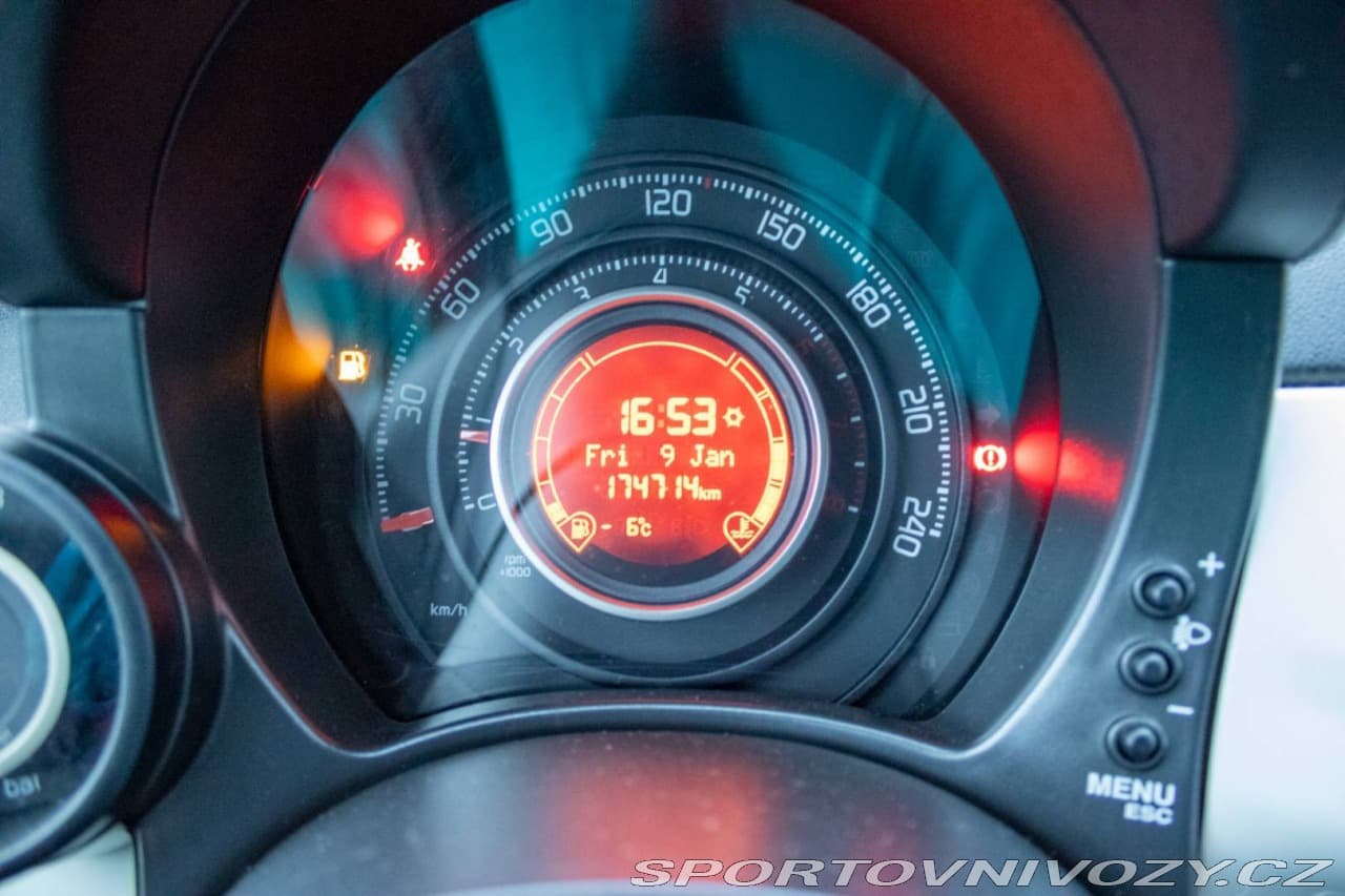 2012 Abarth 500 - 16