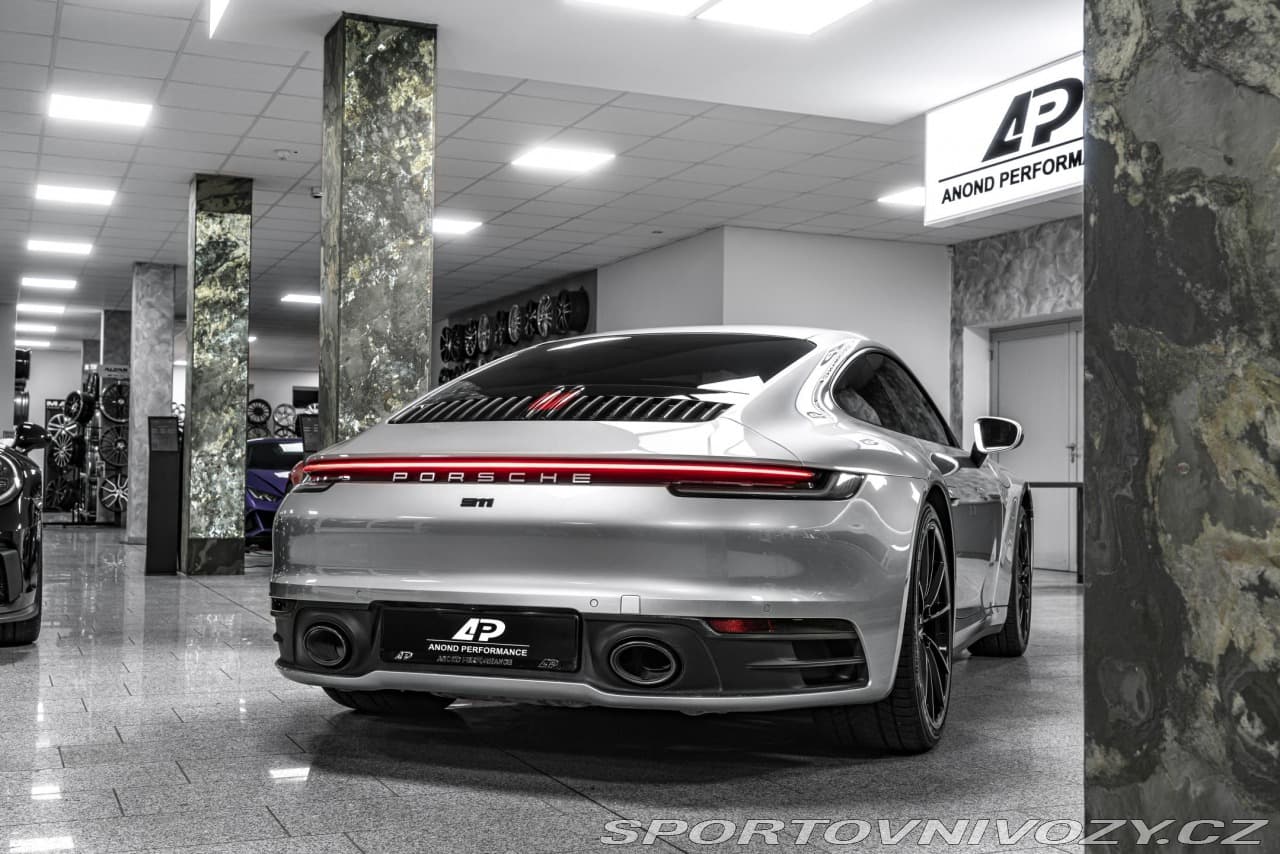 2021 Porsche 911 - 13