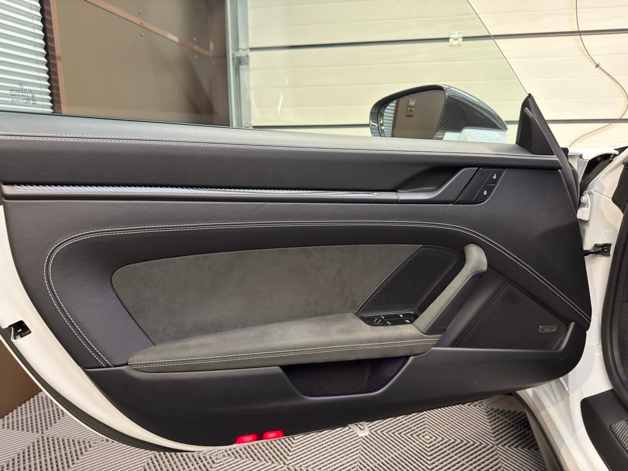 2022 Porsche 911 - 10