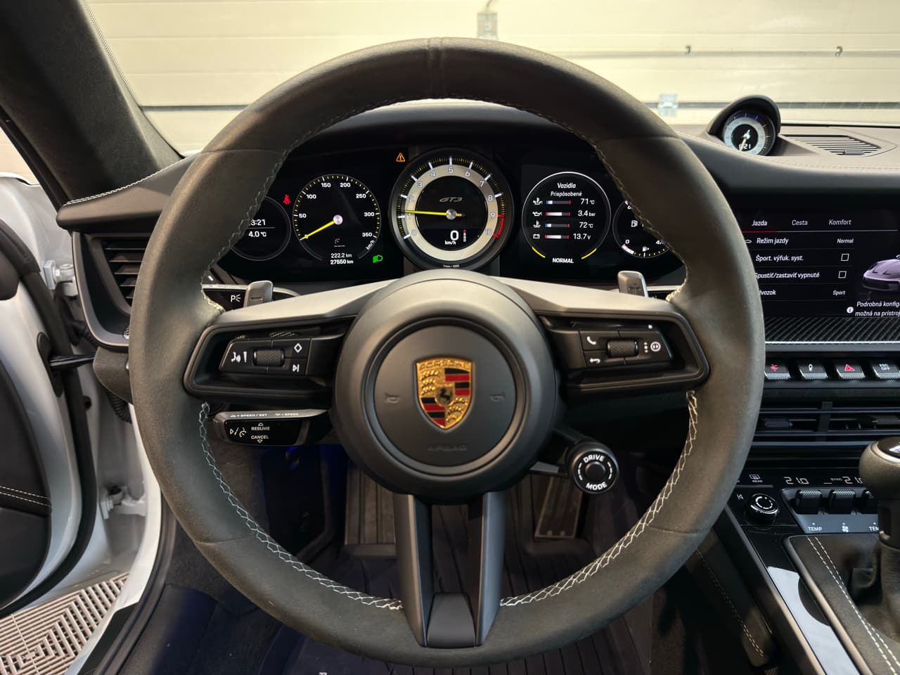 2022 Porsche 911 - 17