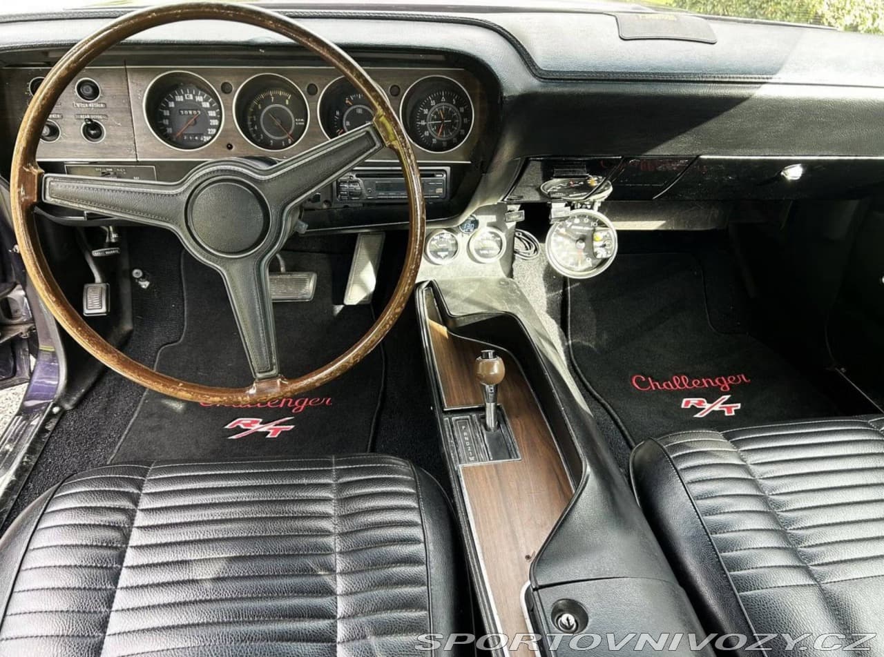 1970 Dodge Challenger - 14