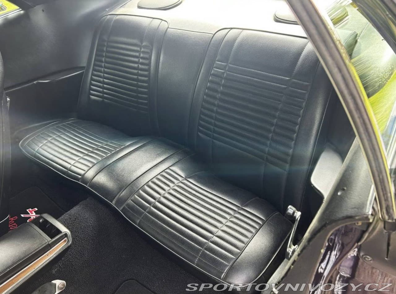 1970 Dodge Challenger - 20