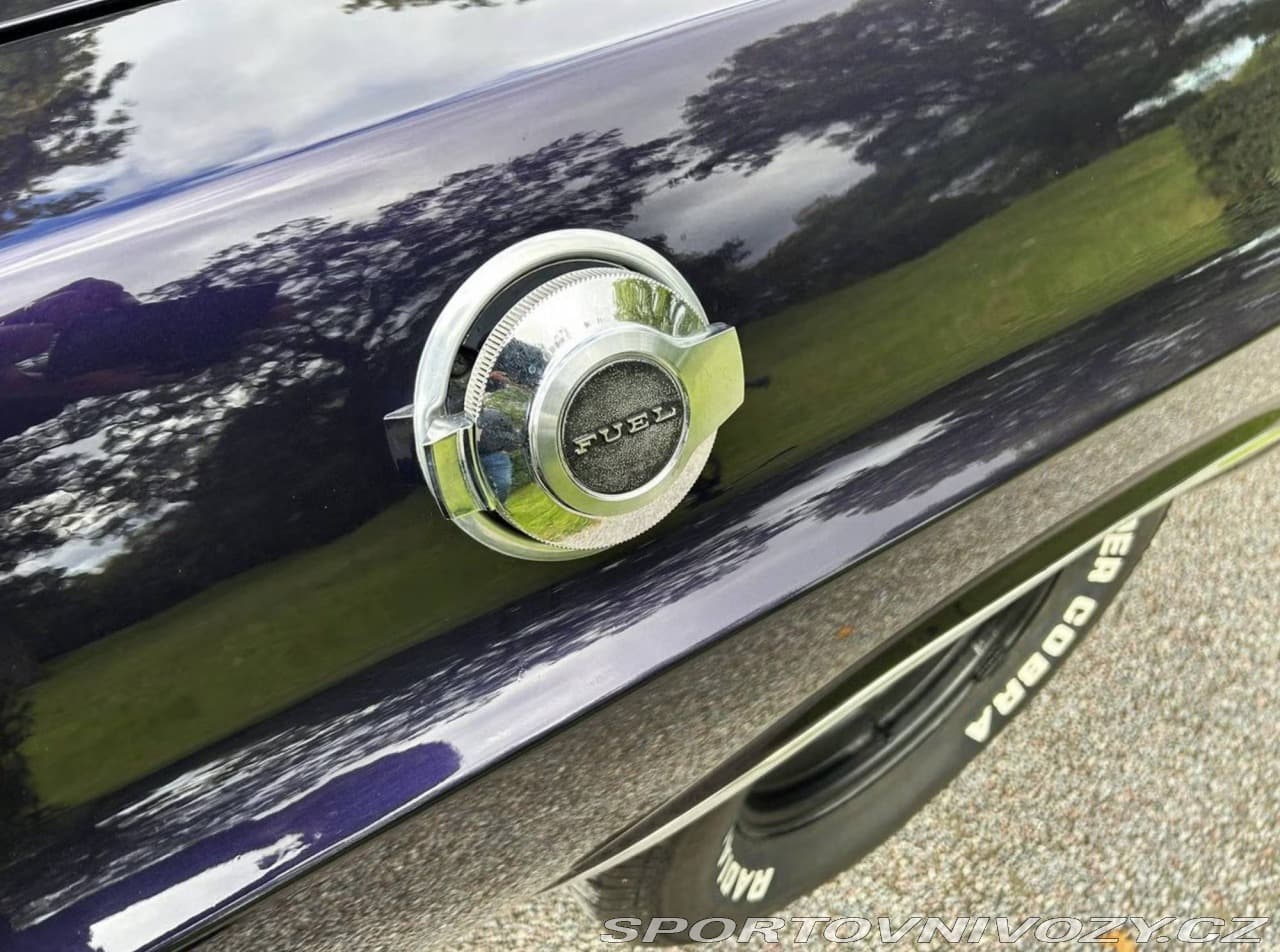 1970 Dodge Challenger - 9