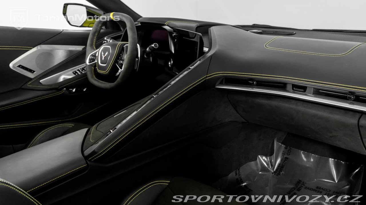 2021 Chevrolet Corvette - 13