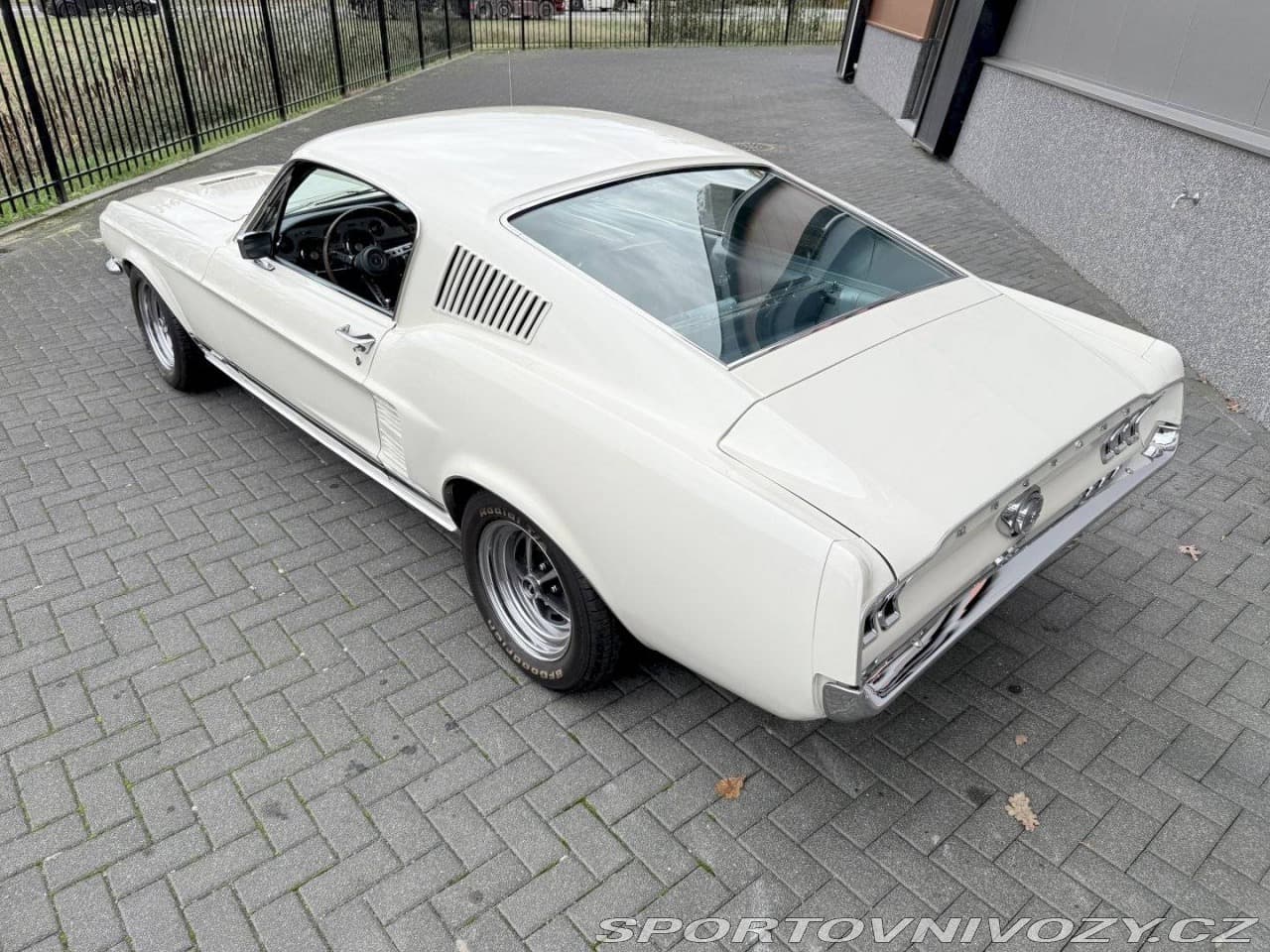 1967 Ford Mustang - 11