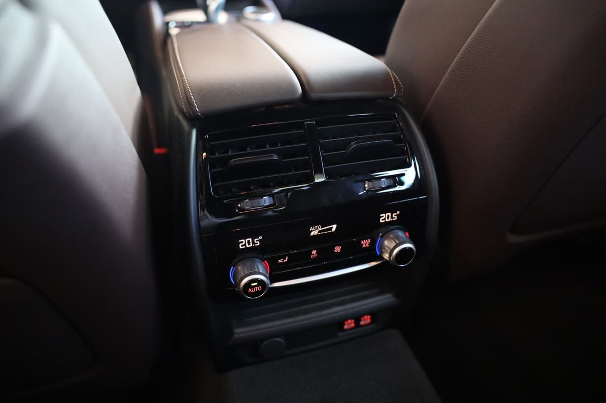 2020 BMW 5-Series - 6