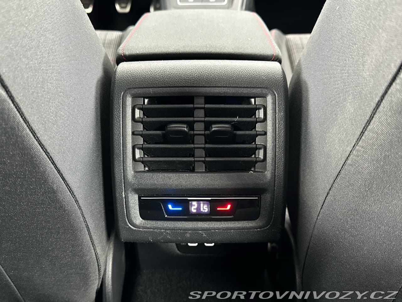 2021 Volkswagen Golf - 16