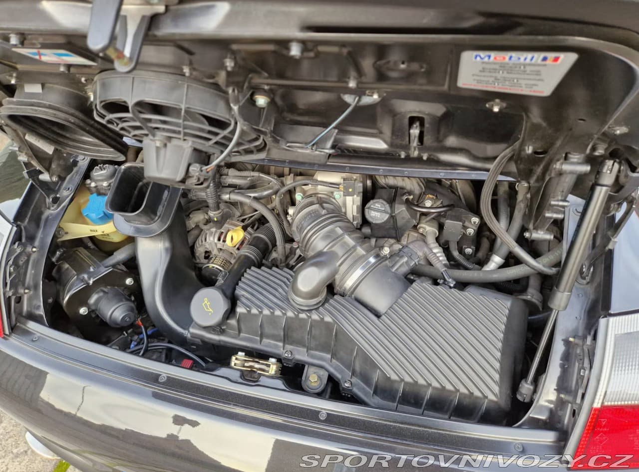 2002 Porsche 911 - 12