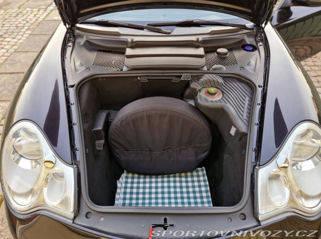 2002 Porsche 911 - 13