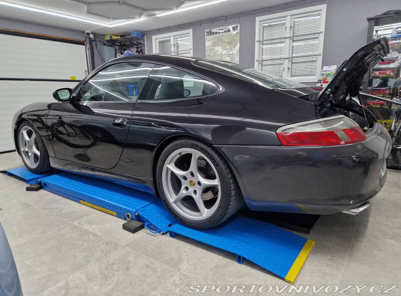 2002 Porsche 911 - 7