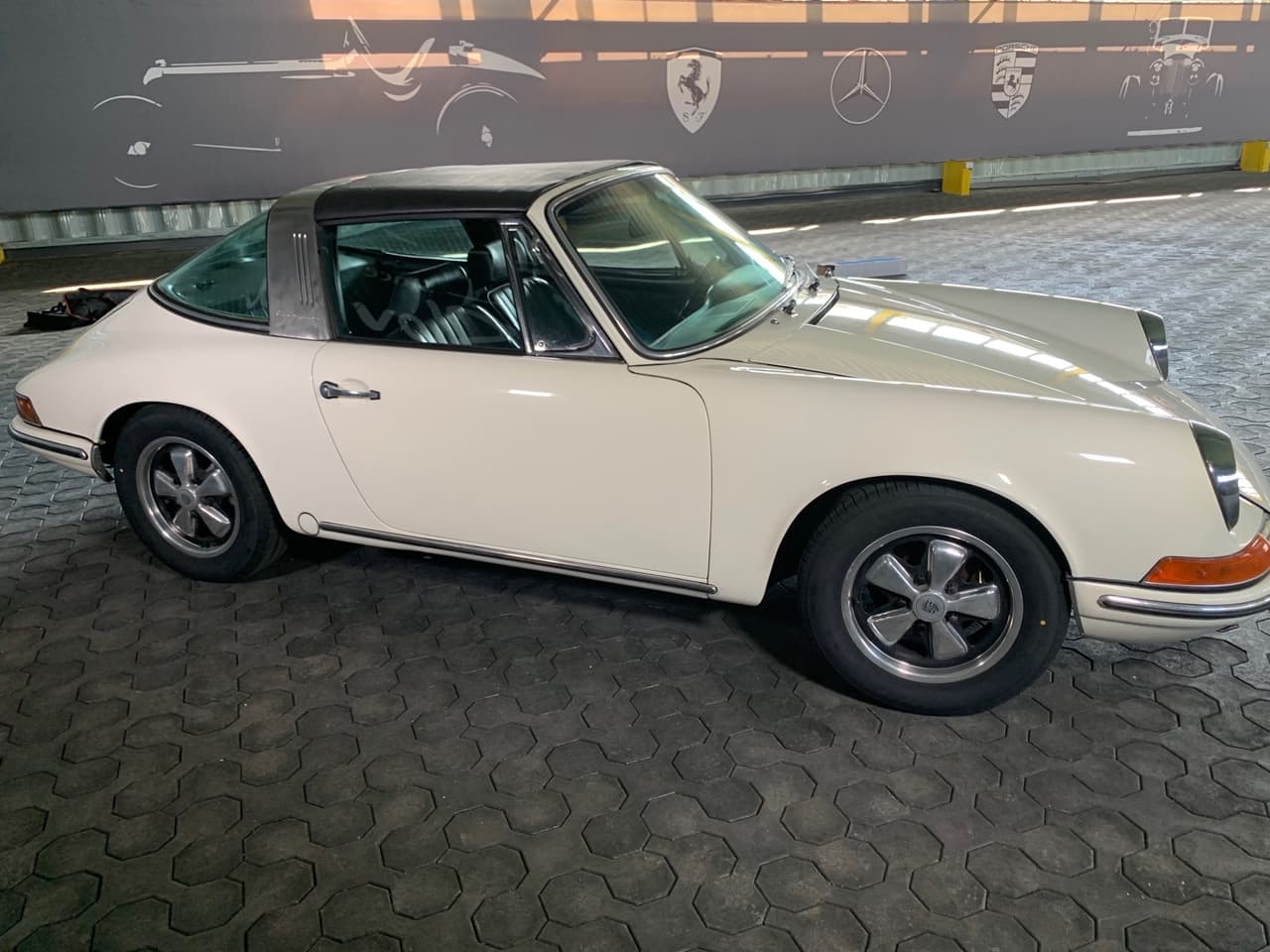1971 Porsche 911 - 4