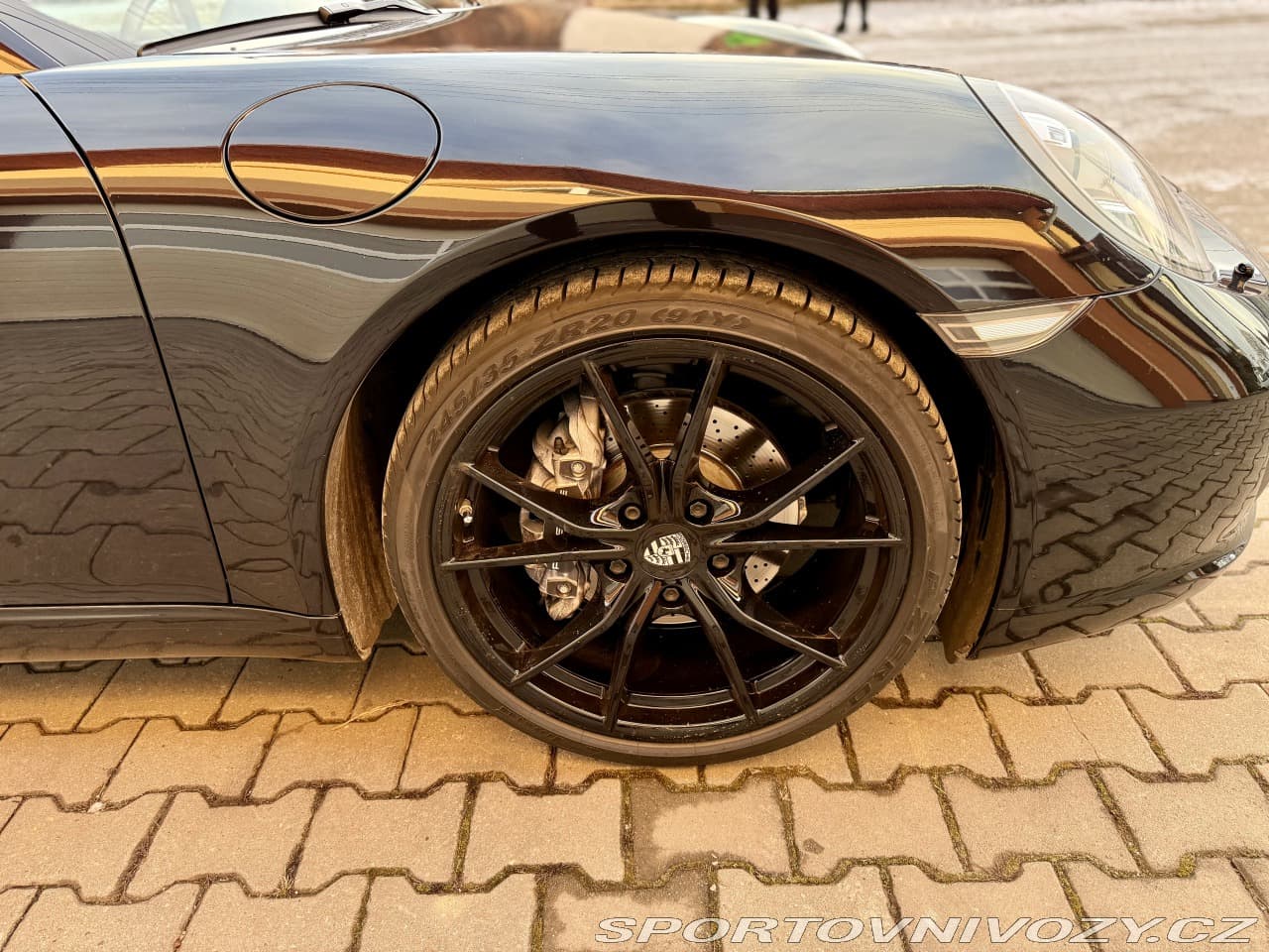 2018 Porsche 911 - 14