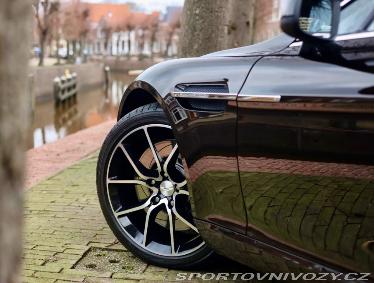 2015 Aston Martin Rapide - 17