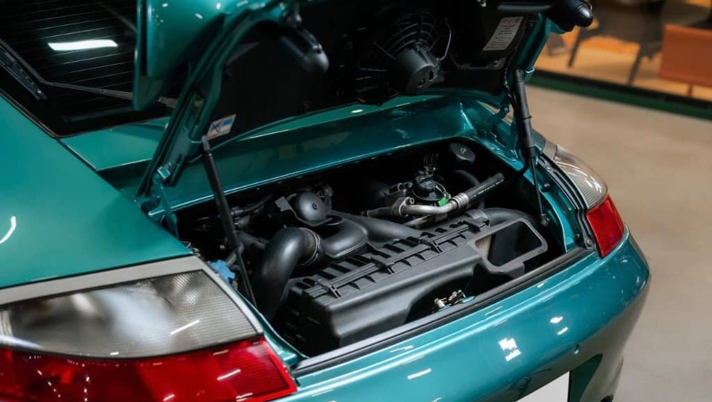 2003 Porsche 911 - 10