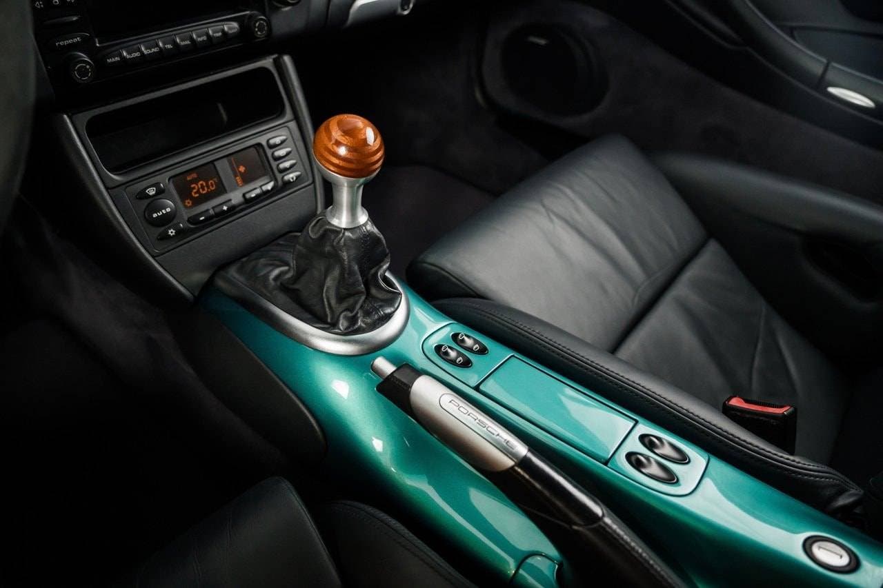 2003 Porsche 911 - 20