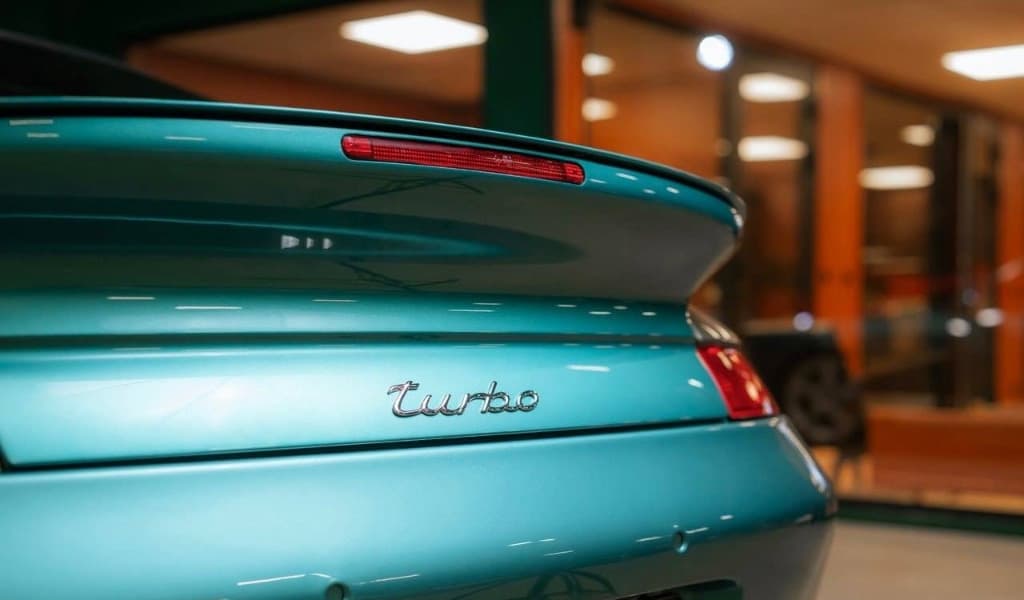 2003 Porsche 911 - 9