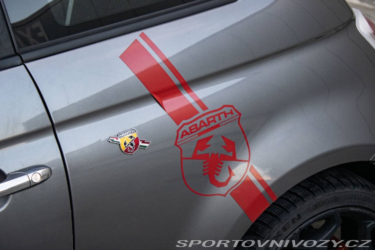 2011 Abarth 500 - 11