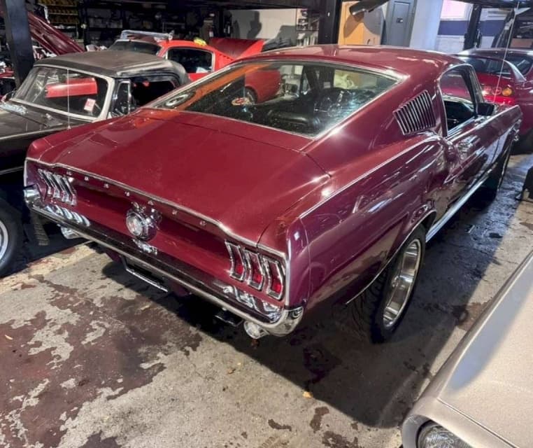 1967 Ford Mustang - 8