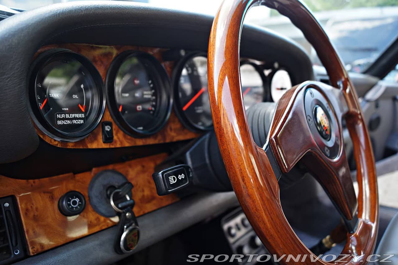 1986 Porsche 911 - 14