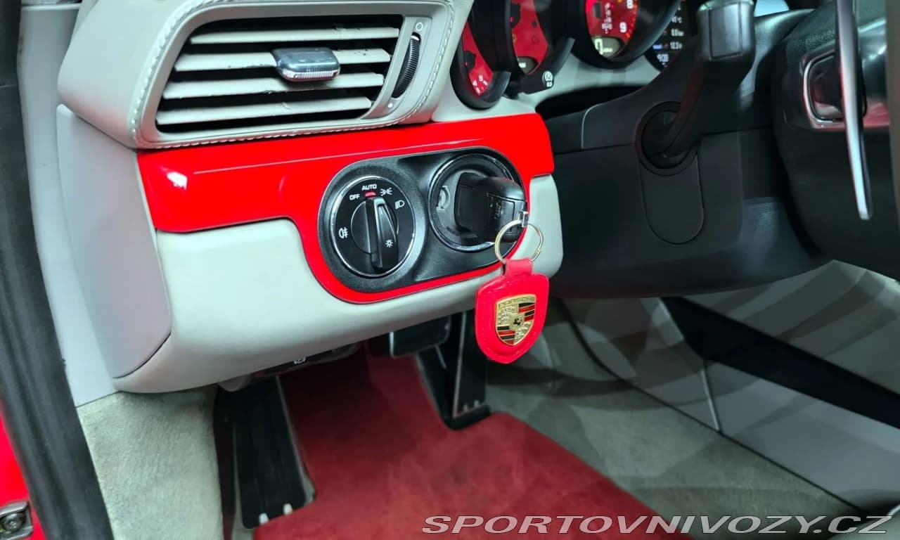 2013 Porsche 911 - 17