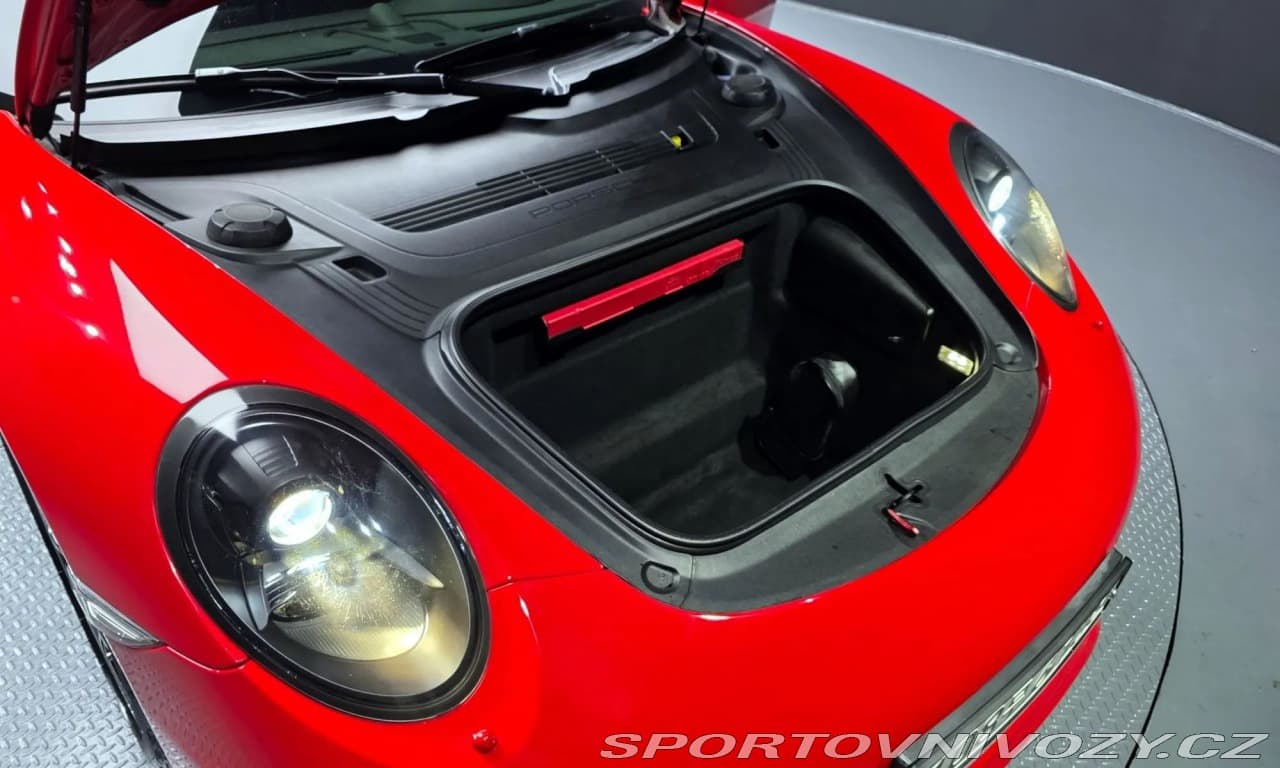 2013 Porsche 911 - 20