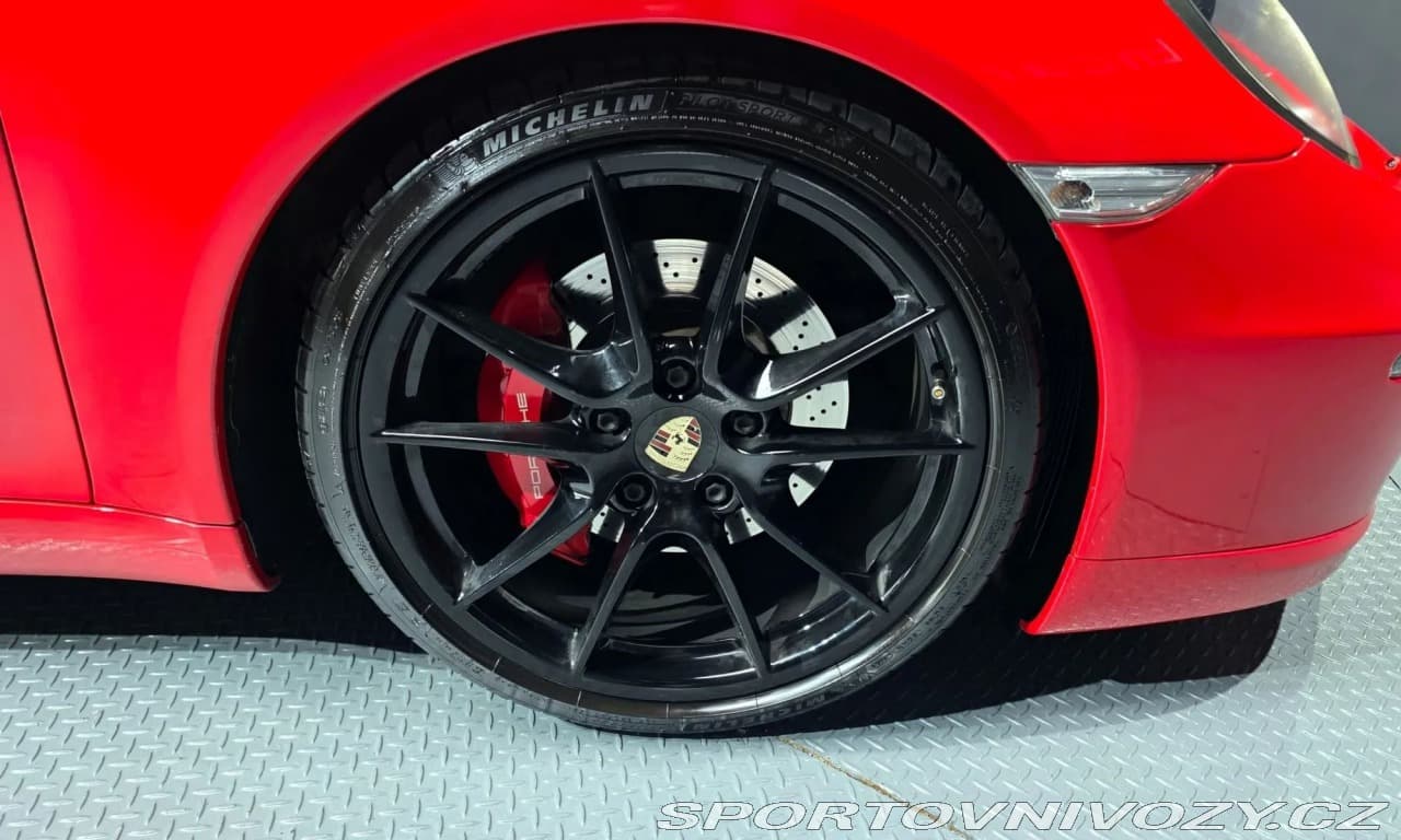 2013 Porsche 911 - 5