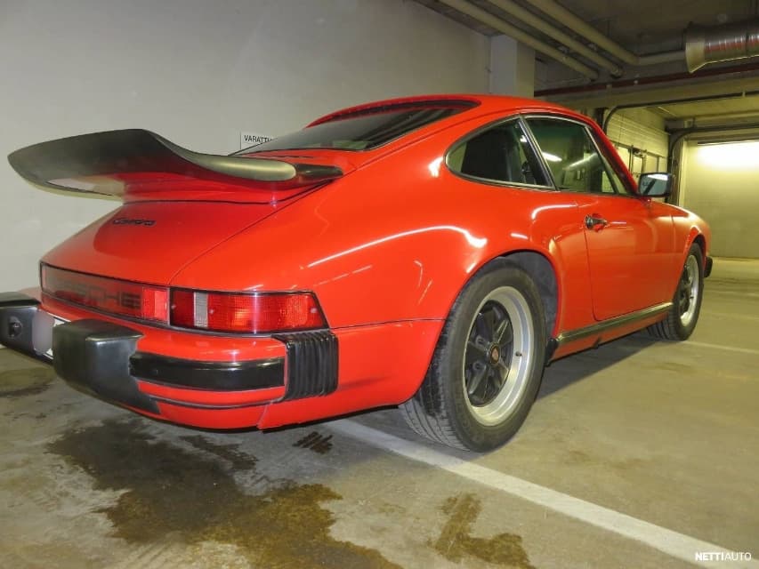 1985 Porsche 911 - 4