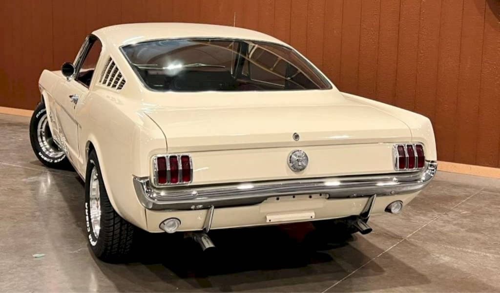 1966 Ford Mustang - 4