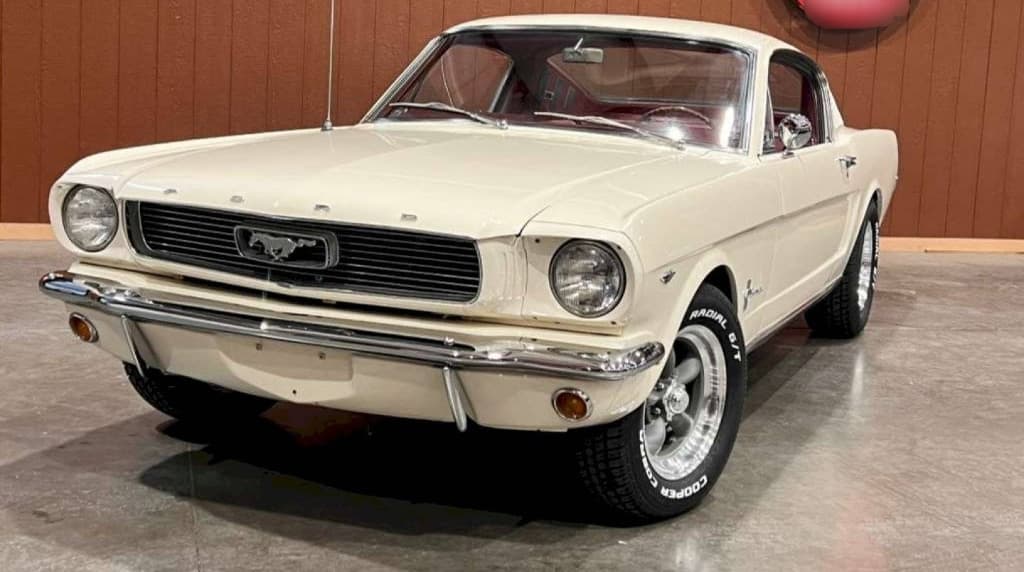1966 Ford Mustang - 6