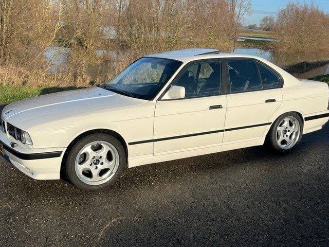 1991 BMW M5 - 10