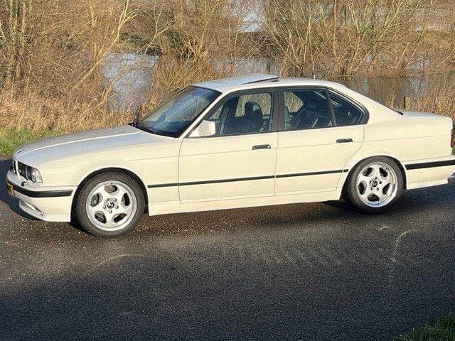 1991 BMW M5 - 3