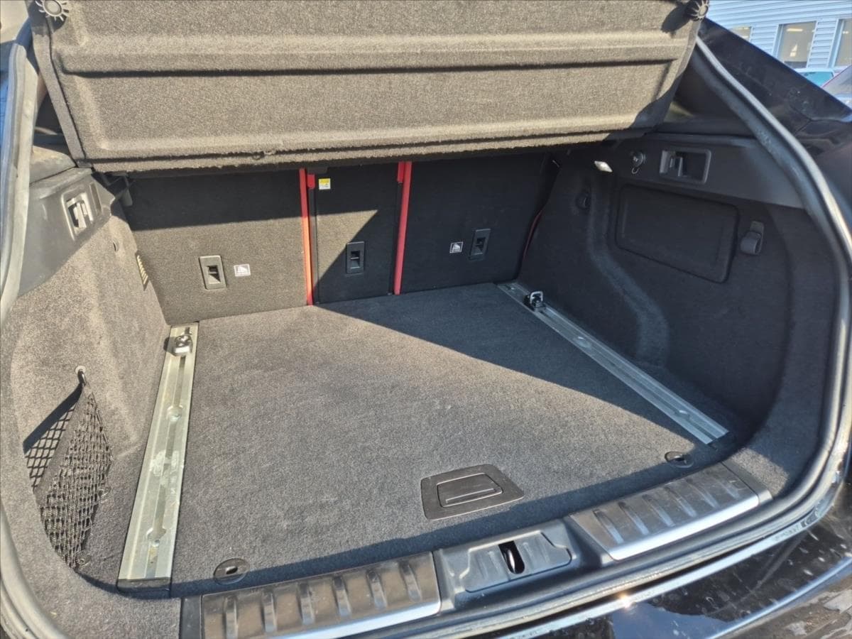 2020 Jaguar F-Pace - 34