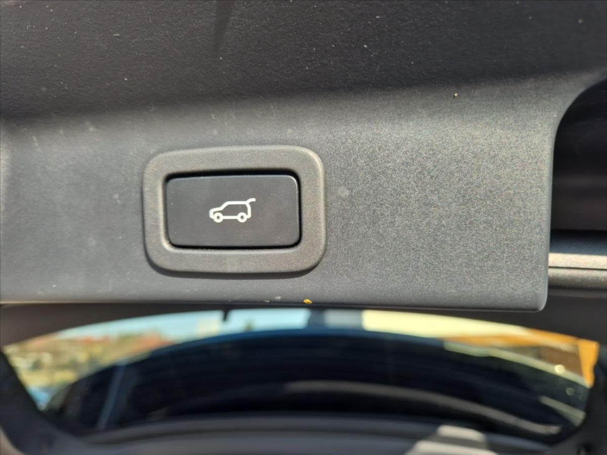 2020 Jaguar F-Pace - 37