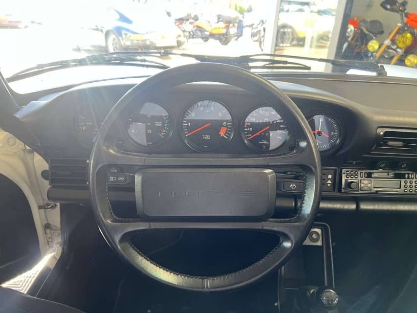 1986 Porsche 911 - 10