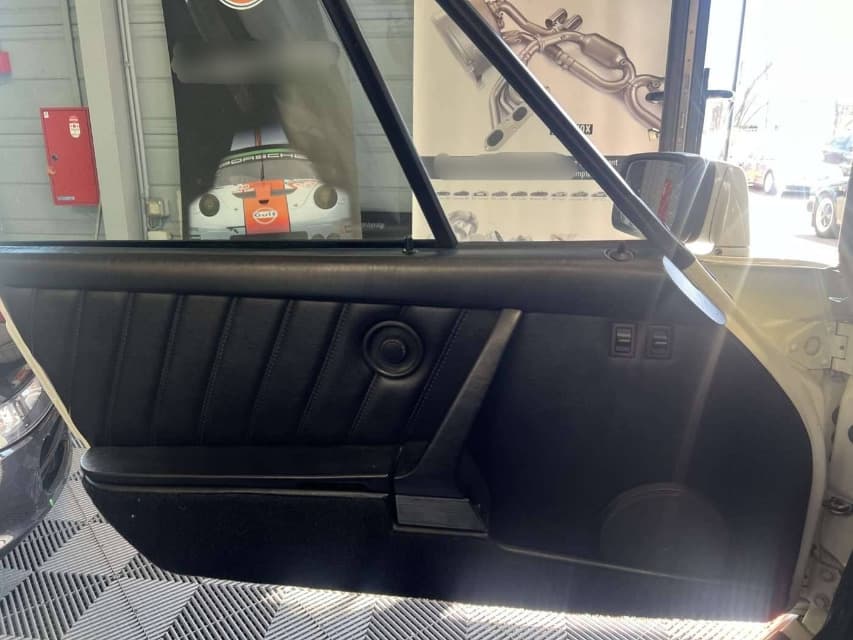 1986 Porsche 911 - 8