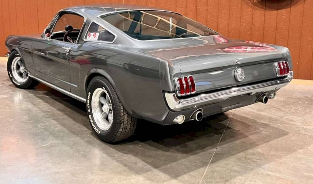 1966 Ford Mustang - 6