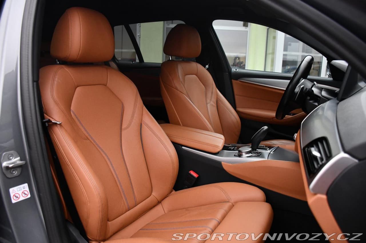 2023 BMW 5-Series - 40