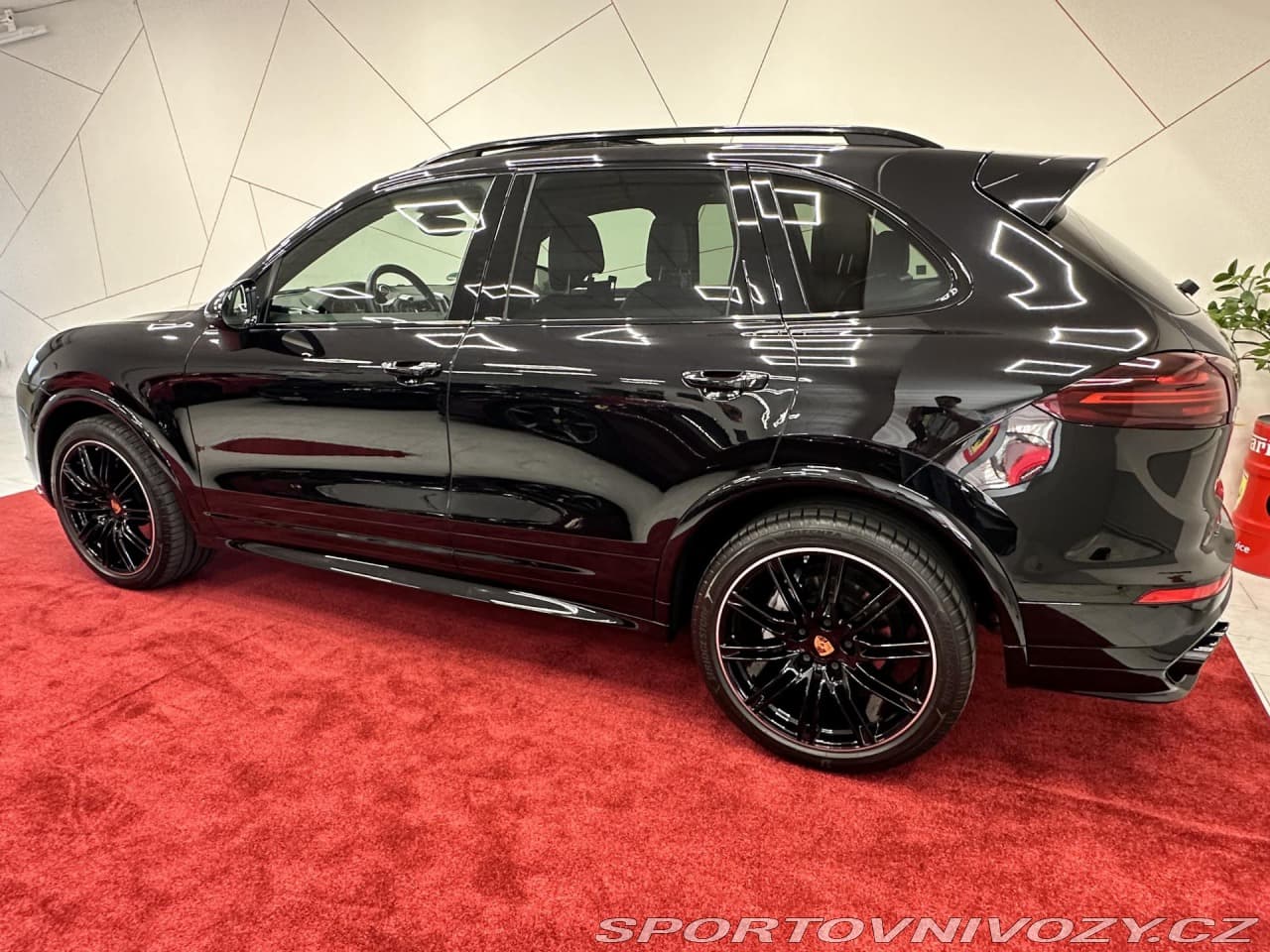 2016 Porsche Cayenne - 7