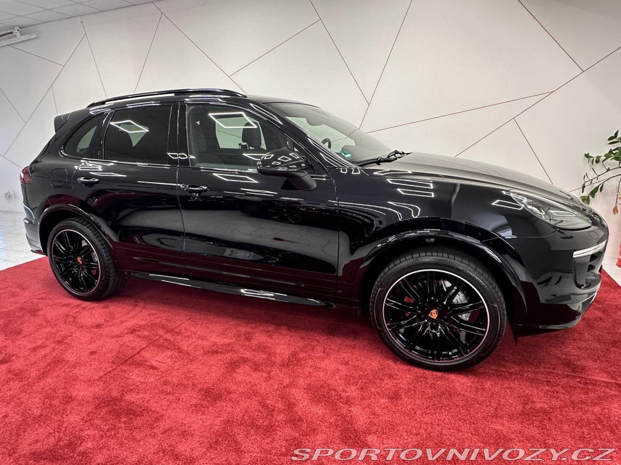 2016 Porsche Cayenne - 16