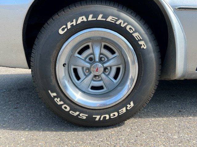 1977 Pontiac Firebird - 10