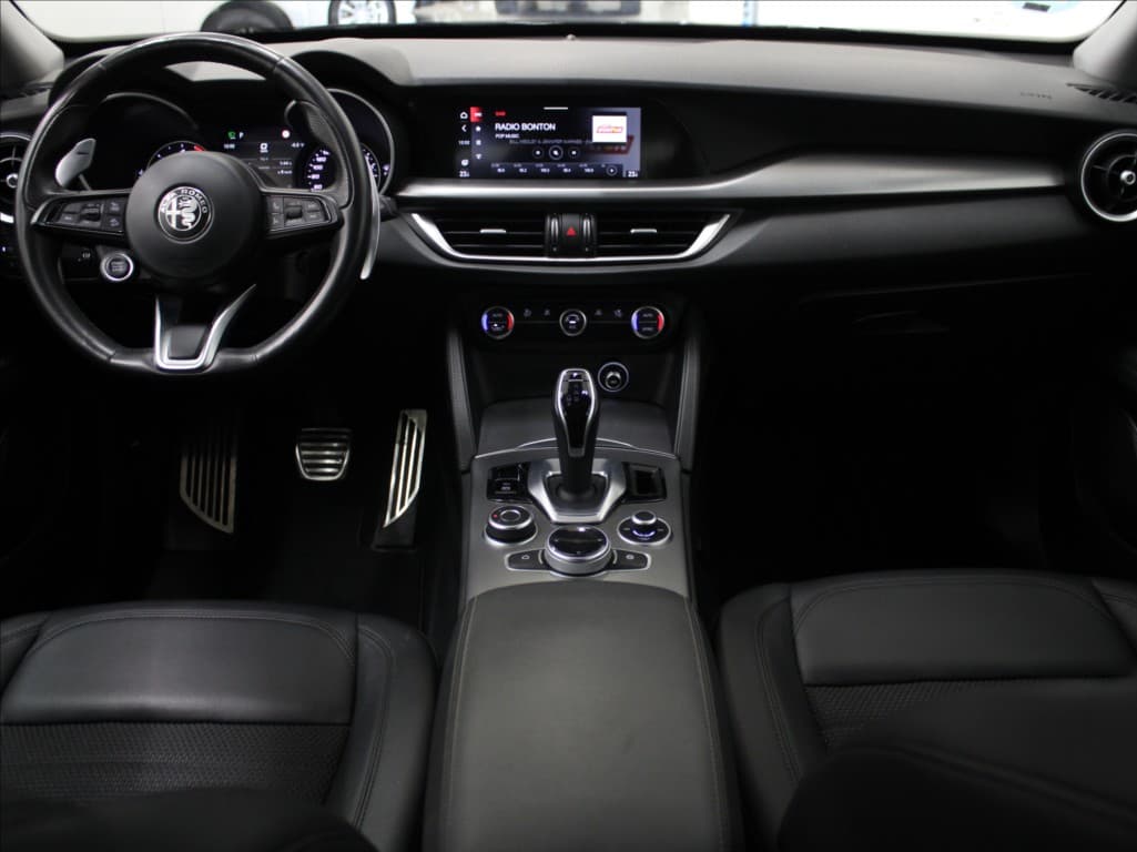 2021 Alfa Romeo Stelvio - 8