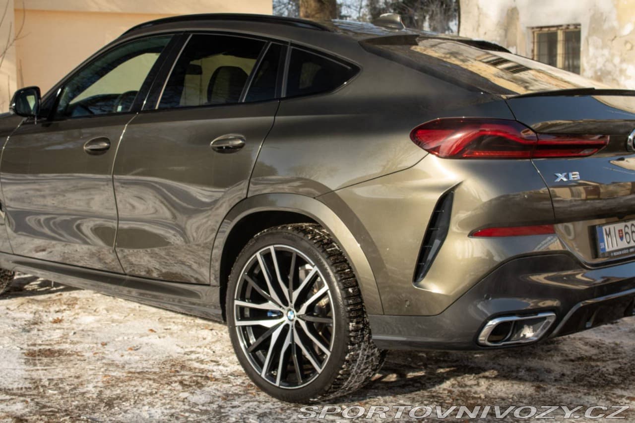 2021 BMW X6 - 18