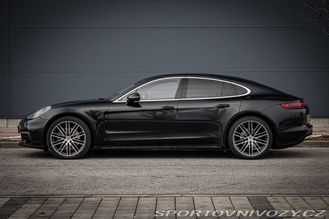 2016 Porsche Panamera - 10